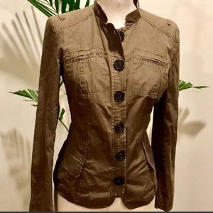 Army green Zara jacket w/ large buttons & pockets